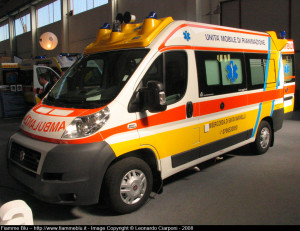 Descrizione: L'ambulanza della Misericordia di Santa Marinella.